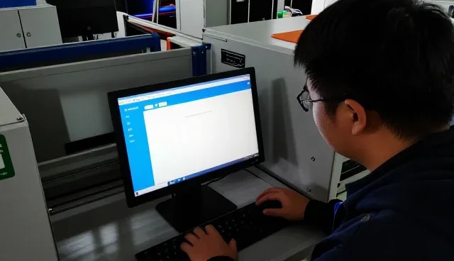 交通枢纽解决方案中的智能控制系统开发选择